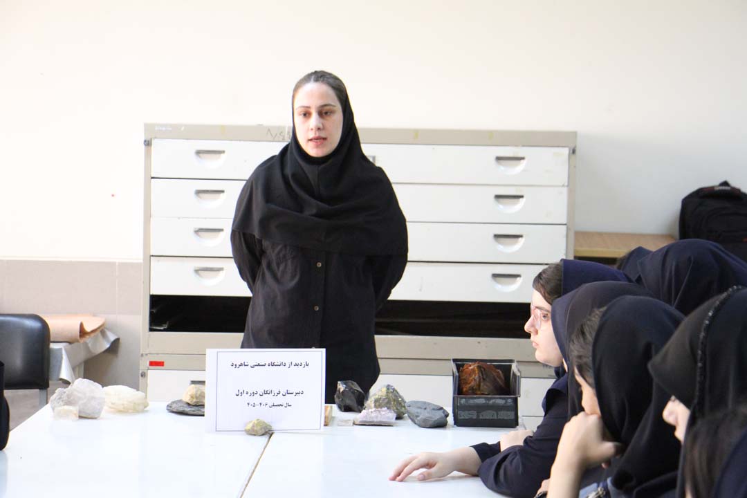 گزارش تصویری بازدید دبیرستان دخترانه متوسطه امیدهای فردا